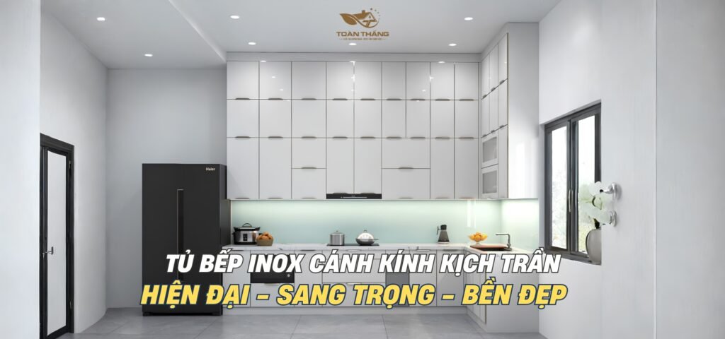 Tủ bếp inox cánh kính kịch trần màu trắng gia đình anh Tuấn Thanh Trì Hà Nội